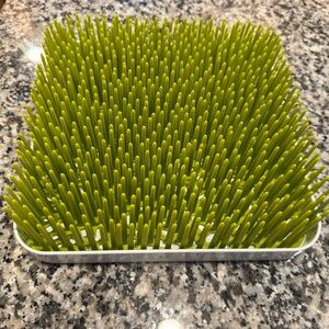 Green Grass-Like bottle Drying Rack